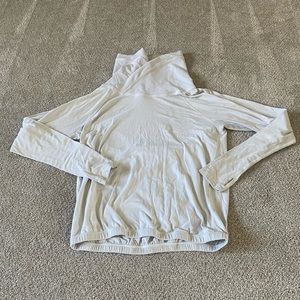 Women’s white Lululemon long sleeve